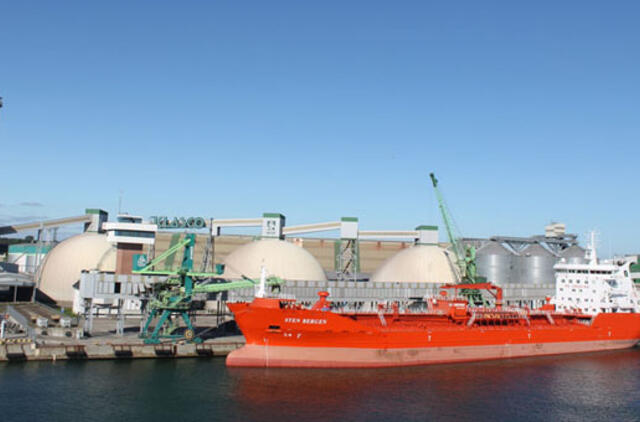 "Klasco" įsigijo naują transporterį dulkėtumui mažinti