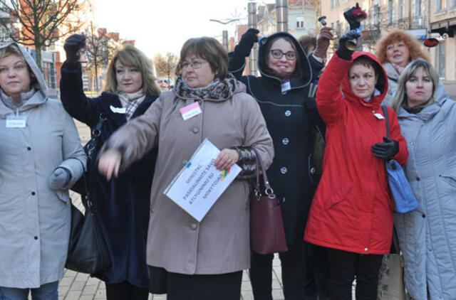 Mokytojai vėl prabilo apie streikus