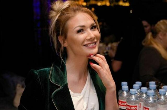 N. Bunkė apie savo buvusius vyrus: man dėl kitų moterų negaila nieko, tik imkite