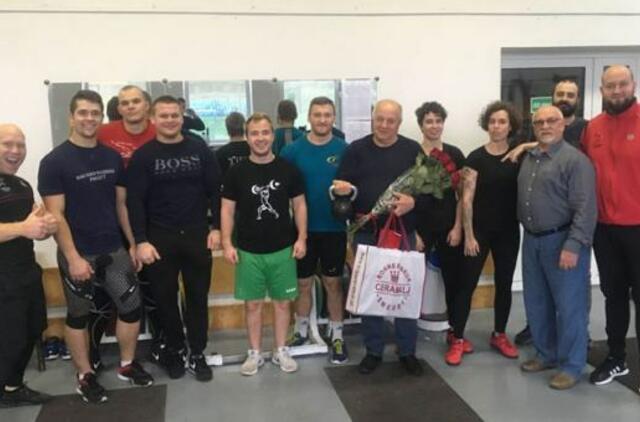 Pasveikino gimtadienio proga