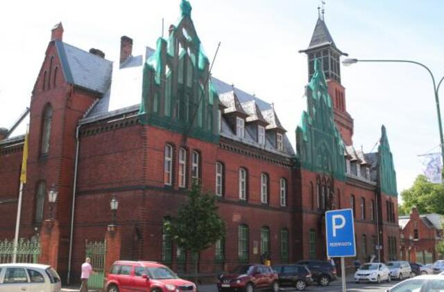 Apsigalvojo? Miestas ruošiasi įsigyti centrinį paštą