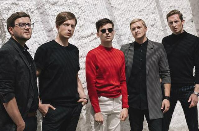 „Colours of Bubbles“: Atėjo laikas gitaroms, nutrintiems džinsams ir odinėms striukėms