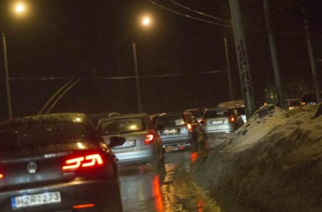 Eismo sąlygos: Klaipėdos ir Telšių apskrityse keliai - šlapi