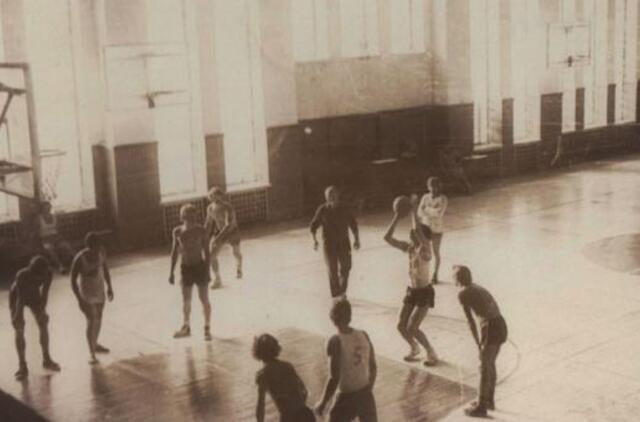 Klaipėdos akvarelės: namai ir žmonės (602)