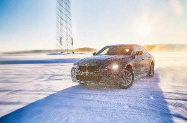 Naujasis „BMW i4“ elektromobilis viena įkrova įveiks 600 kilometrų