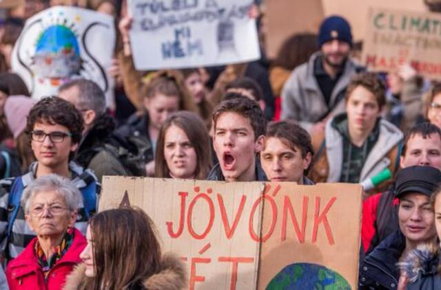 Per pasaulį nusirito protestai prieš klimato kaitą