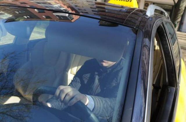 Sieks gerinti taksi paslaugos kokybę