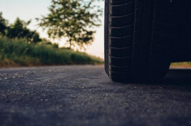 Svarbiausi žingsniai ruošiant automobilį žiemai: vien apie padangas galvoti nepakanka