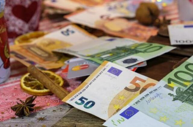 8 dienos iki Kalėdų: paskutinės minutės patarimai, kaip neišleisti visų santaupų