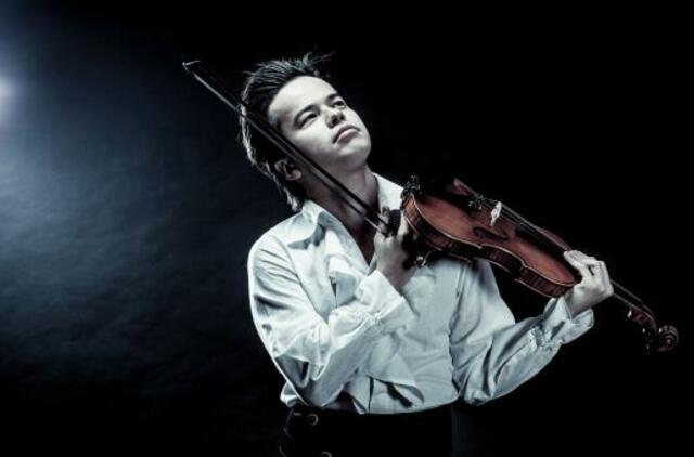 Kerintys smuiko virtuozo treliai