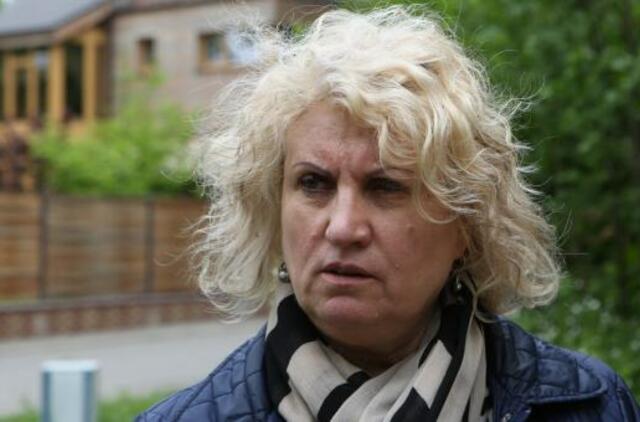 Prokuratūra stojo prieš valdininkę