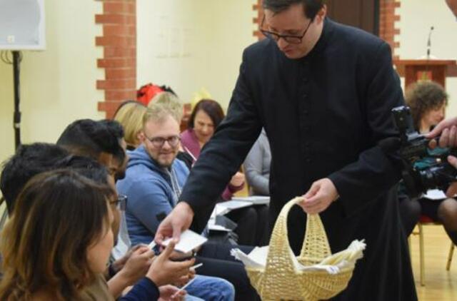 Užsieniečiai studentai Klaipėdoje atrado Kalėdas