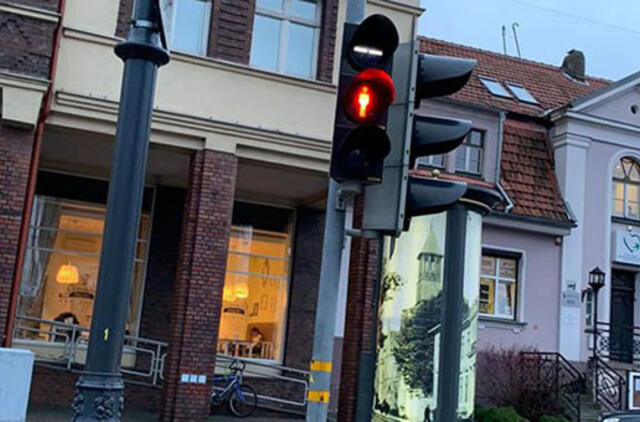 Perėjoje klaipėdiečiai sutriko: šviesoforas sugedo?