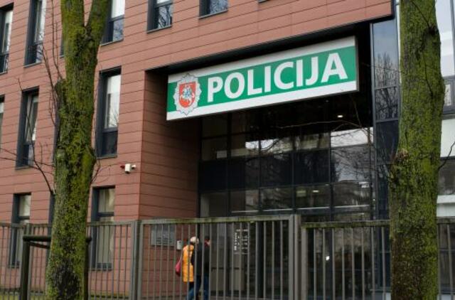 Policijos darbas keliasi į internetą