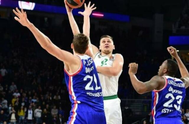 „Žalgiris“ pagerino Eurolygos sezono tritaškių rekordą, tačiau turėjo pripažinti „Anadolu Efes“ pranašumą