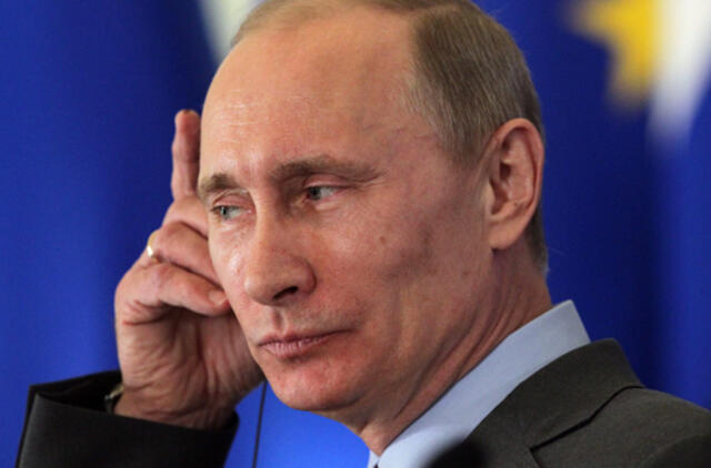 V. Putinas siūlo Rusijos konstitucijoje paminėti Dievą ir heteroseksualių asmenų santuoką
