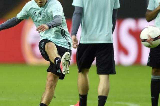 „Ajax“ nutraukė sutartį su iš komos pabudusiu A. Nouri