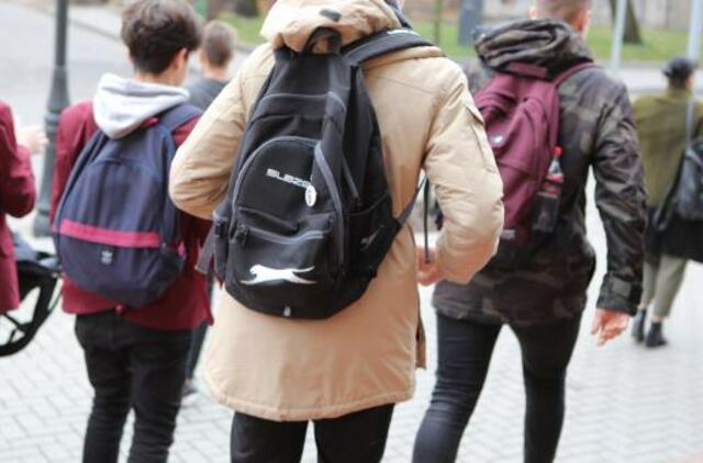 Dėl koronaviruso grėsmės Švietimo ministerija ragina perkelti mokinių olimpiadas