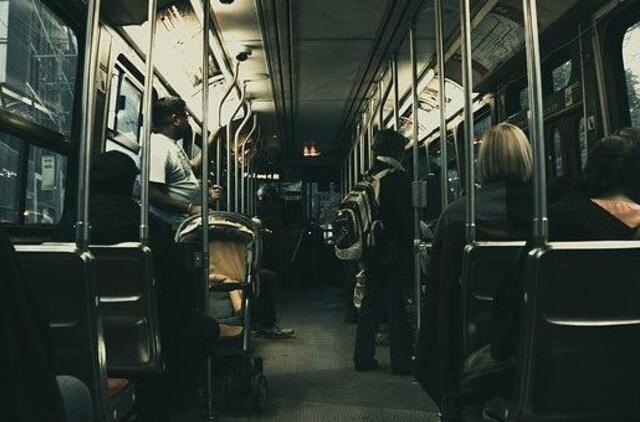 Viešasis transportas važiuos trumpiau, neparduos popierinių bilietų