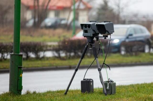 Kelių policijos pareigūnai intensyviai dirba ir karantino metu