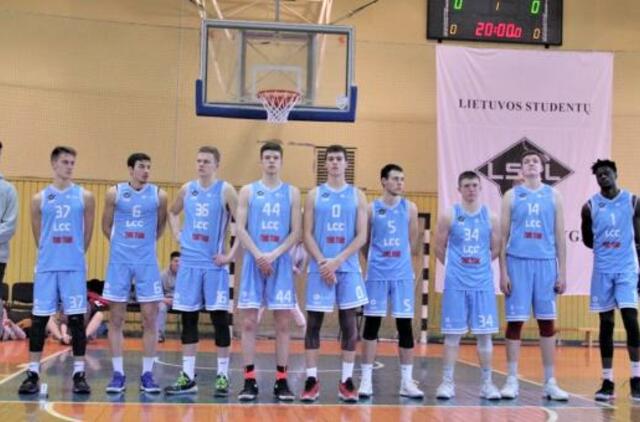 Klaipėdos LCC tarptautinio universiteto komanda Mažąją taurę atidavė KTU krepšininkams