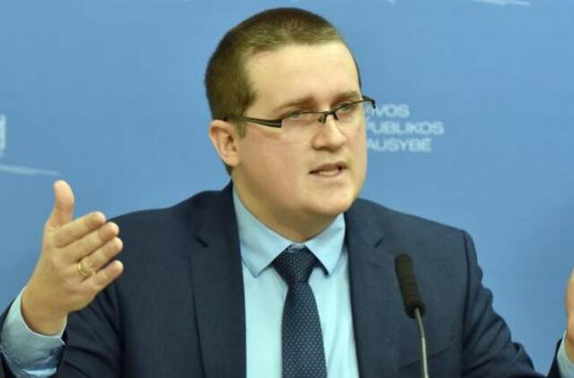 Noras perkelti atsakomybę ant tų, kurie jau dabar lūžinėja po milžiniška atsakomybės našta