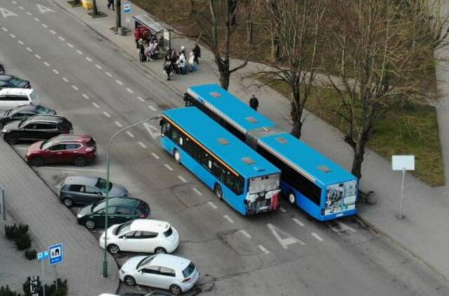 Miesto autobusai jau važiuoja rečiau