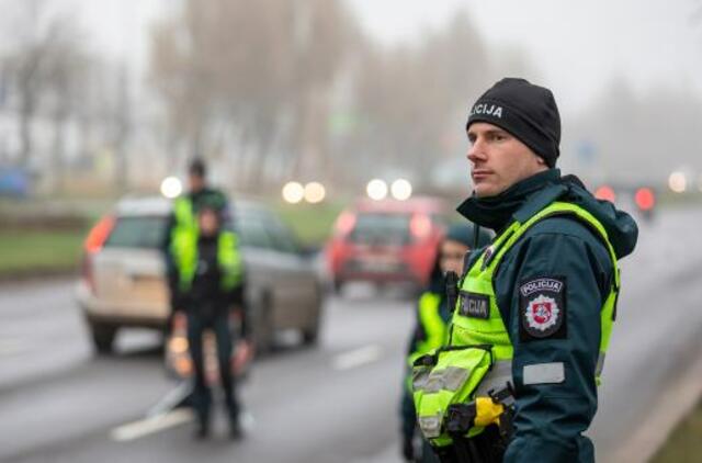 Sustiprintas dėmesys per garsiai „riaumojantiems“ automobiliams