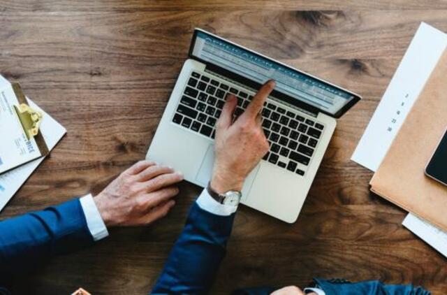 Verslo atstovai: Lietuvoje labiausiai dėl koronaviruso kenčia turizmo ir transporto sektoriai