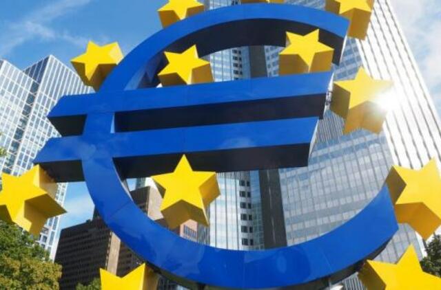 Eurogrupė susitarė dėl kovos su COVID-19 pandemijos padariniais ekonomikai plano