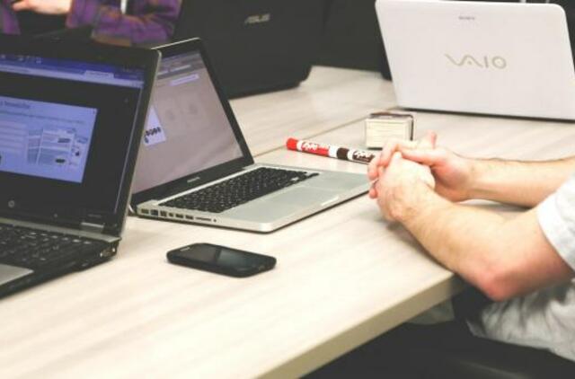 Kai namuose ir darbas, ir laisvalaikis – kaip saugiai naudotis visais elektros prietaisais?