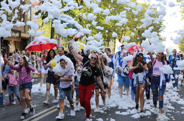 Koronavirusas klaipėdiečius paliks be švenčių?