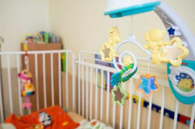 Kūdikio mirtis Šilutėje: aiškėja, kodėl už grotų atsidūrė girtas tėvas