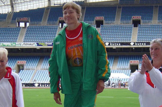 Rubrikoje "Iš sporto istorijos lobynų" - garsioji Jadvyga Putinienė ir jos ietis