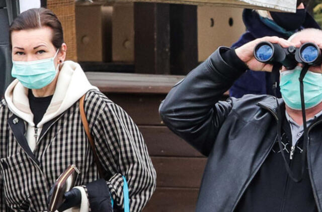 Švelninimas: vėliau gali būti leista veikti lauko kavinėms, salonams