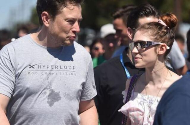 E. Muskas ir jo mylimoji šiek tiek pakeitė naujagimio vardą