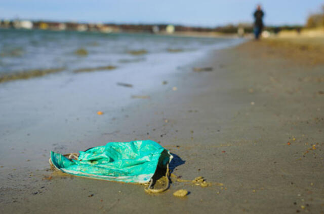 SAM: paplūdimiuose nebereikia dėvėti kaukių