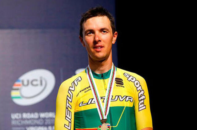 Sportininkų namuose - Ramūno Navardausko dviratis