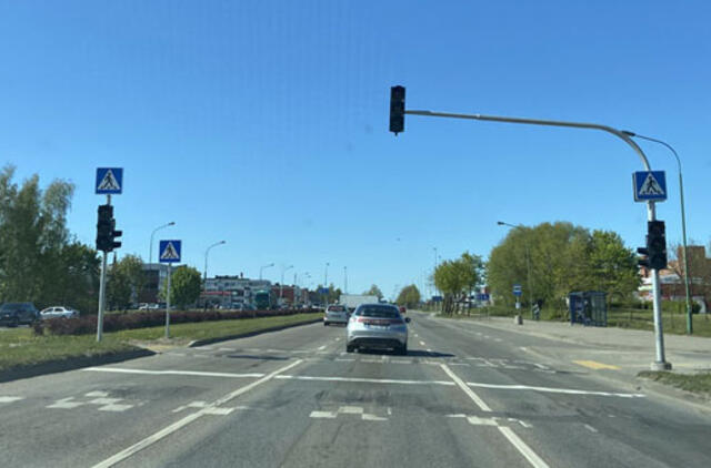 Vietoje požeminių perėjų - šviesoforai