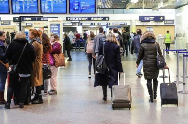 Atnaujino skrydžius su Suomija, Danija, Prancūzija