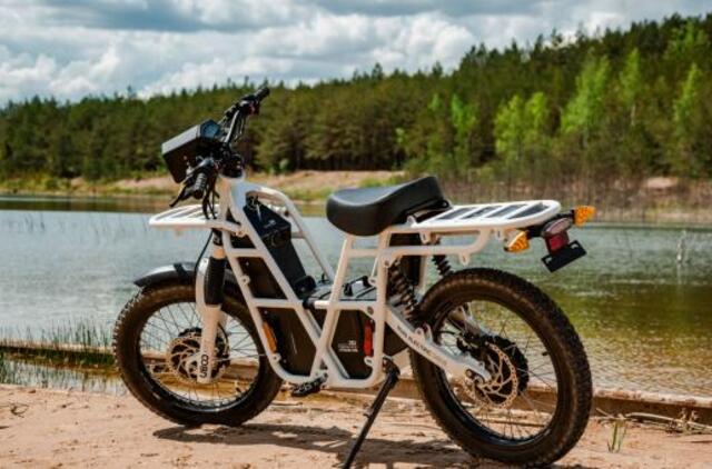 „Auto Bild Lietuva“ išbandė bekelei skirtą elektrinį motorolerį