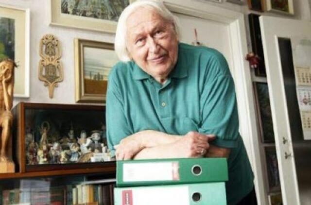 Klaipėdos kultūros magistras Bernardas Aleknavičius atsisakė titulą patvirtinančio žiedo