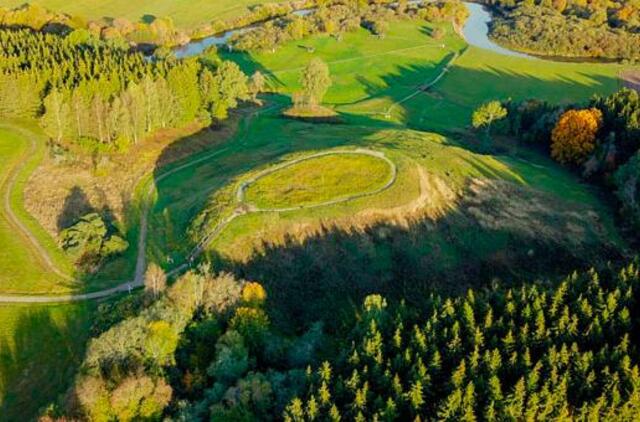 Kur Lietuvoje slepiasi paskendusi pilis?