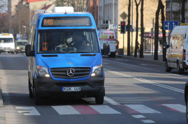 Maršrutiniuose taksi vėl parduodami bilietai