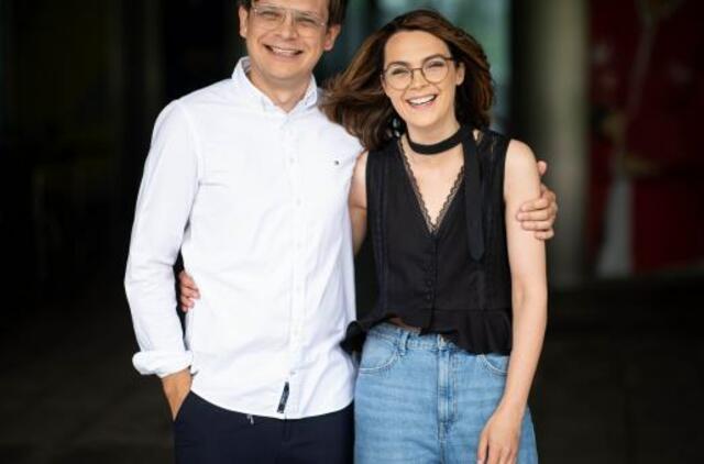 Naujas duetas televizijos padangėje: Saulius Žvirgždas ir Evelina Butkutė žiūrovus kvies vasaros vakarus leisti drauge