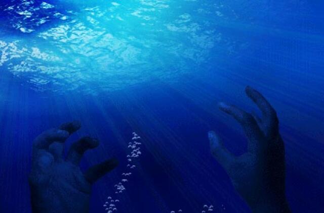 Per savaitgalį vandens telkiniuose nuskendo septyni žmonės