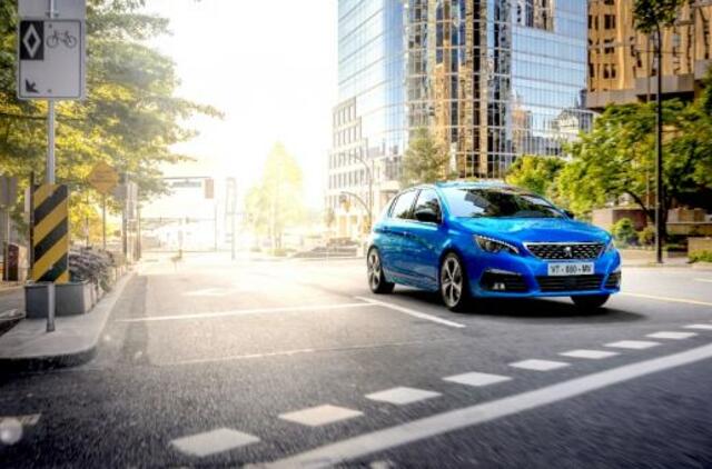 „Peugeot“ atnaujino 308 modelio dizainą ir įdiegė daugiau technologijų