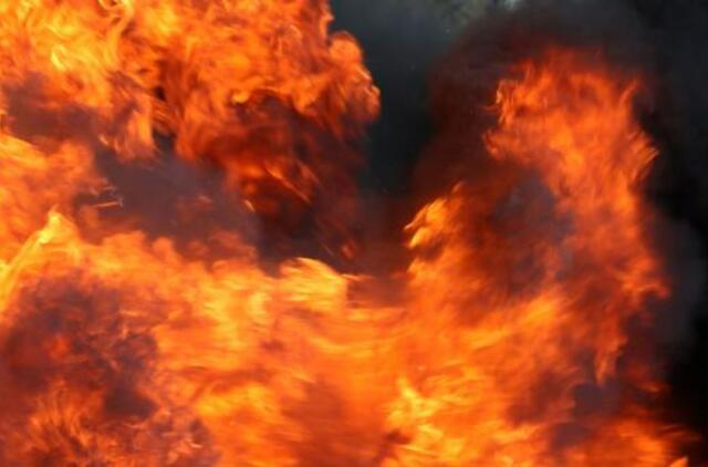 Skuode, Dariaus ir Girėno gatvėje, degė garažai