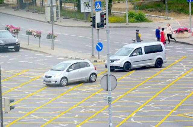 Vairuotojų supratingumą ugdys geltoni "koriai"