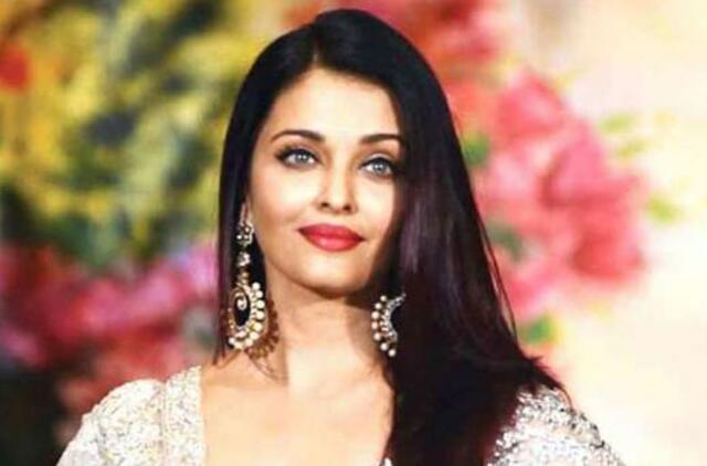 Bolivudo superžvaigždė Aishwarya Rai dėl COVID-1 paguldyta į ligoninę